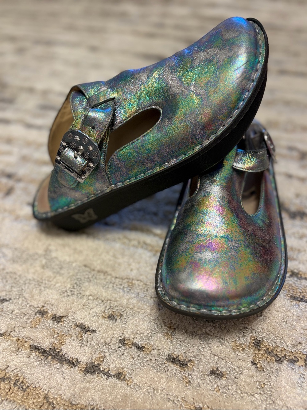 Alegria | Iridescent Mary Jane Shoes Size 38 (8)